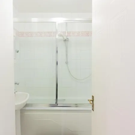 Guestready - Bachelors Walk